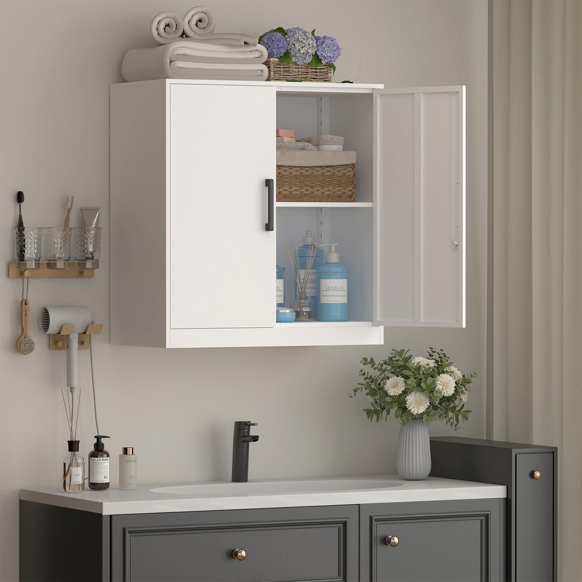 Lockable White Wall Cabinet with Adjustable Shelf O881072