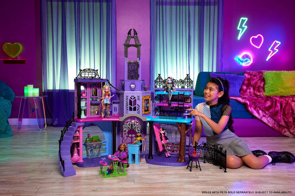 Haunted High School Playset K981